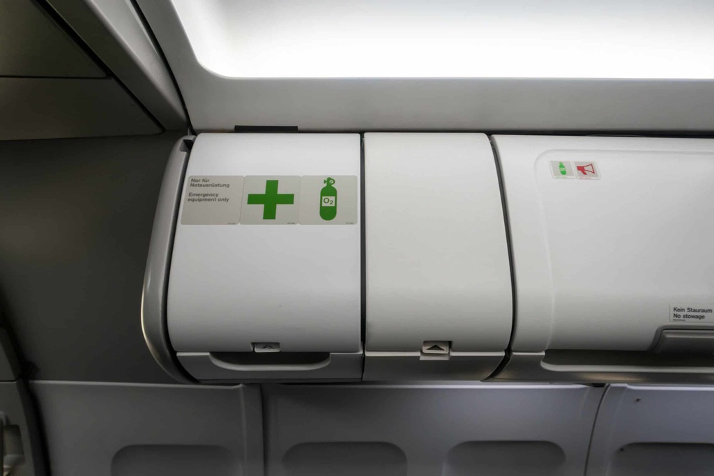 Coffre à bagages pour équipement de secours