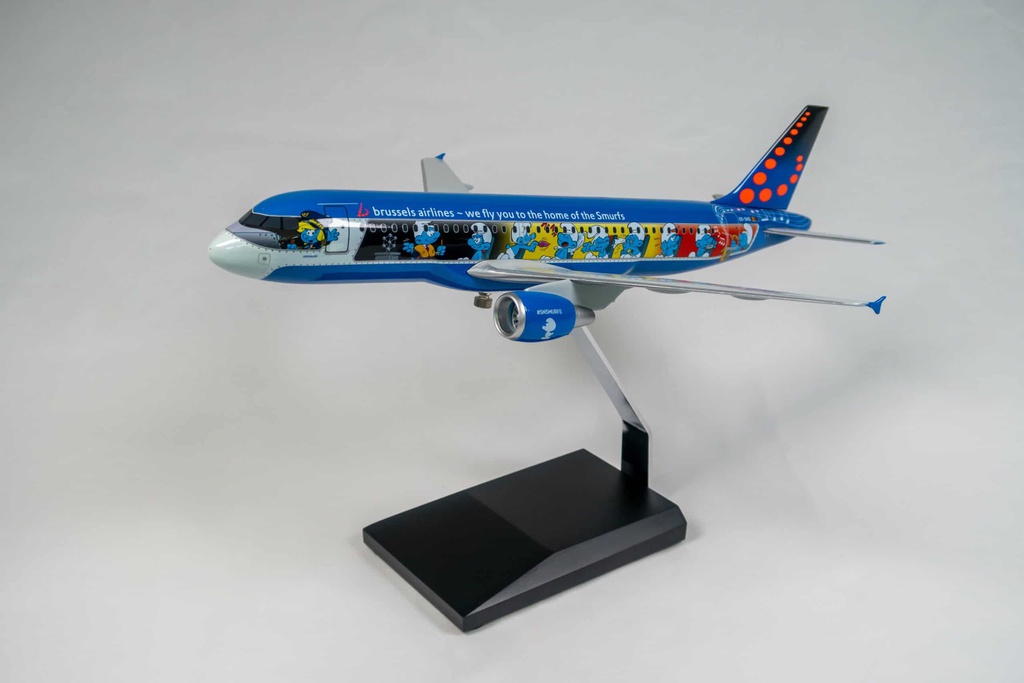  Model Airbus A320 Aerosmurf 1/100