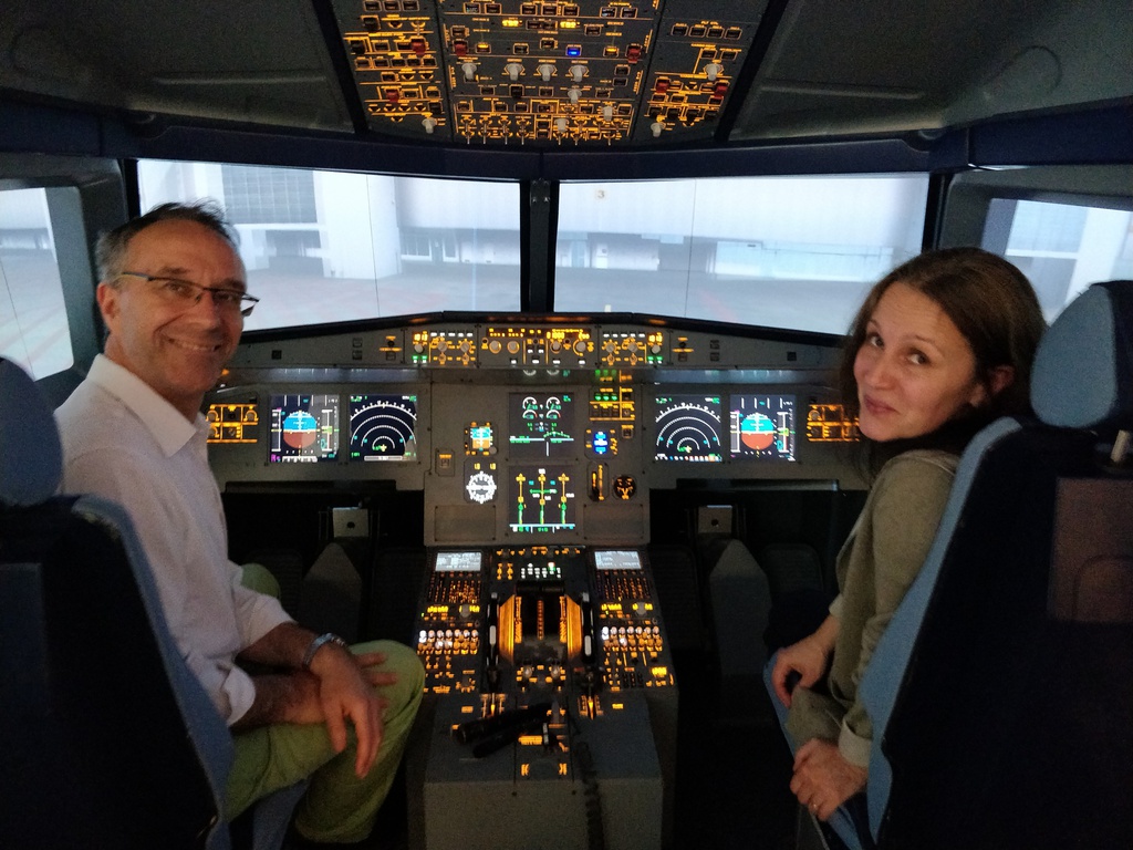 Introduction to flying an airliner
